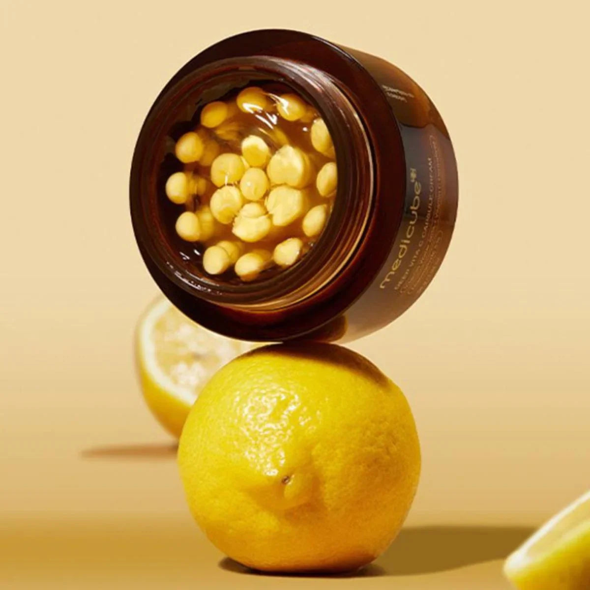 ميديكوب كريم كبسولات التفتيح ديب فيتا سي – 55 جم