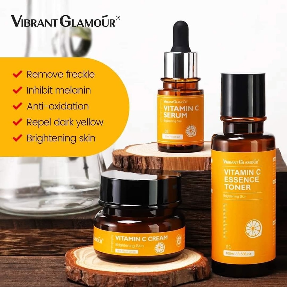 محموعة فايبرانت جلامور بخلاصة فيتامين سي لتفتيح وإشراقة البشرة – 3 منتجات