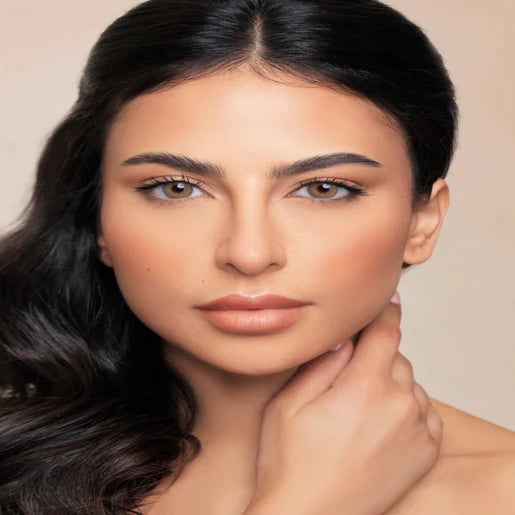عدسات لنس مي كورتادو بلون بني – شكل العدسة على العين